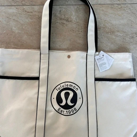 Lululemon Daily Multi-Pocket Canvas Tote Bag - Picture 2 of 4